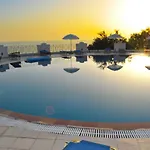 With Pool Maria In Agios Gordios Daire *
