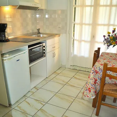 Apartment With Pool Maria In Agios Gordios